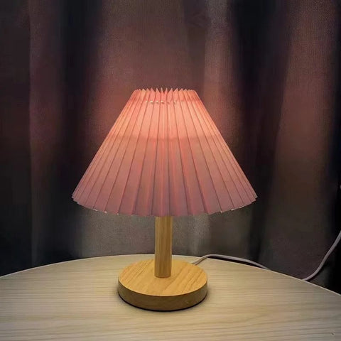 lampe de chevet en bois et papier rose