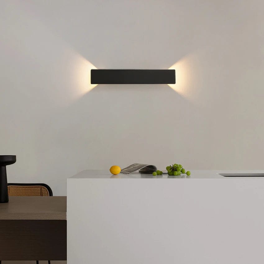 applique murale en noire dans une cuisine