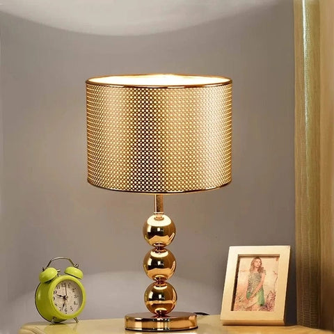 lampe de chevet dorée
