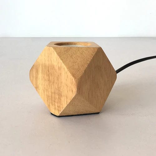 une lampe en bois