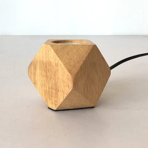 une lampe en bois