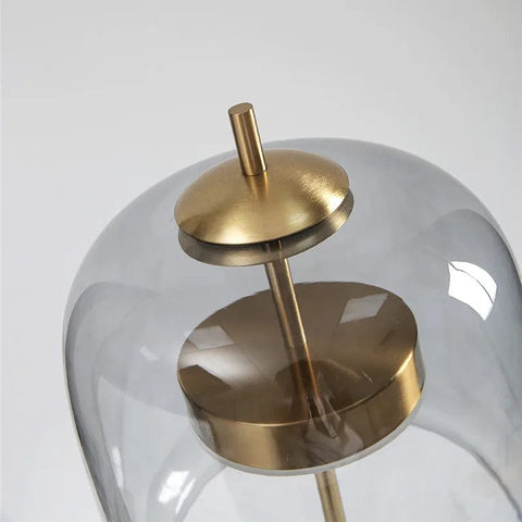 abat jour d'une lampe de chevet originale