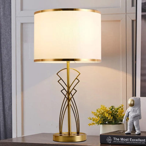 lampe de chevet dorée