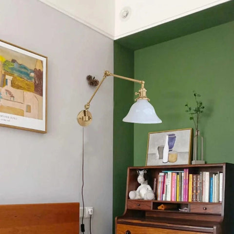 lampe de chevet murale blanche salon