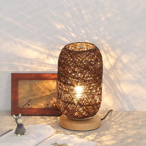 lampe en rotin marron