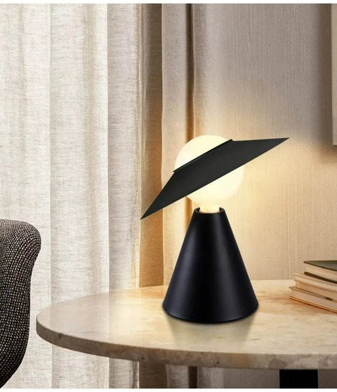 lampe originale noire de bureau