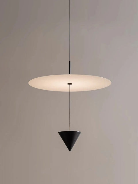 plafonnier design contemporain forme cyclique blanche et noire